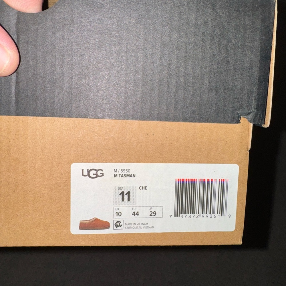 Ugg - Picture 7 of 7